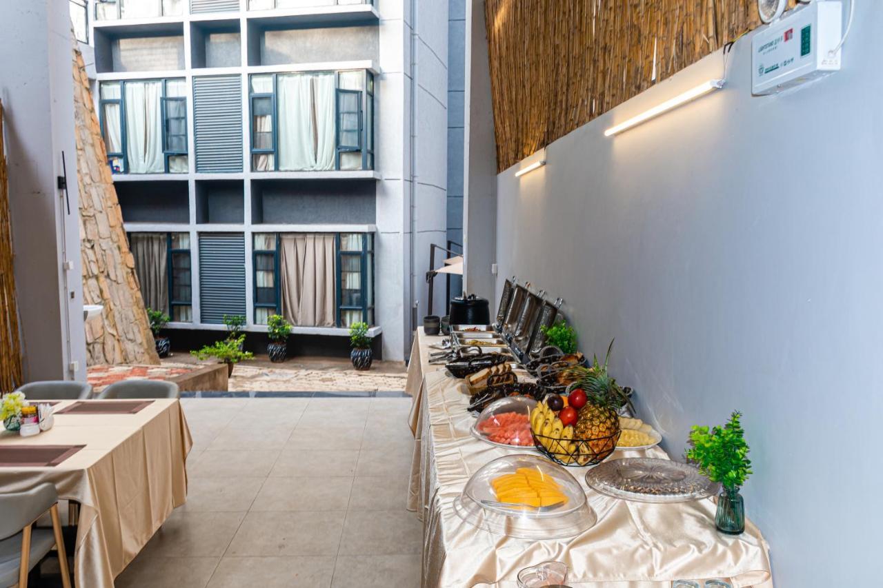 Elizabeth Golf Apartment By Link Kigali Buitenkant foto